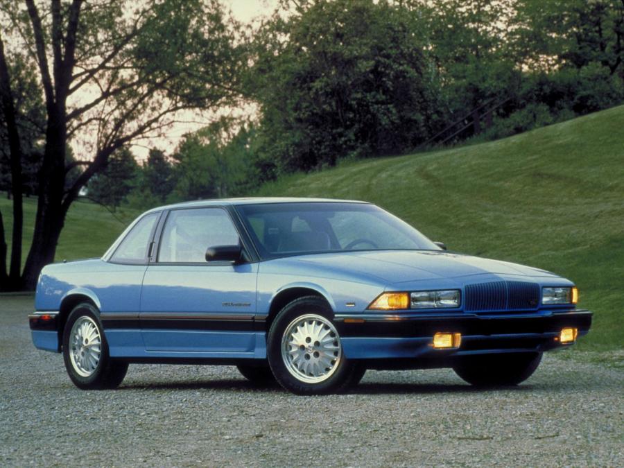  Buick Regal GS Coupe 1990 года  (фото 2 из 2)